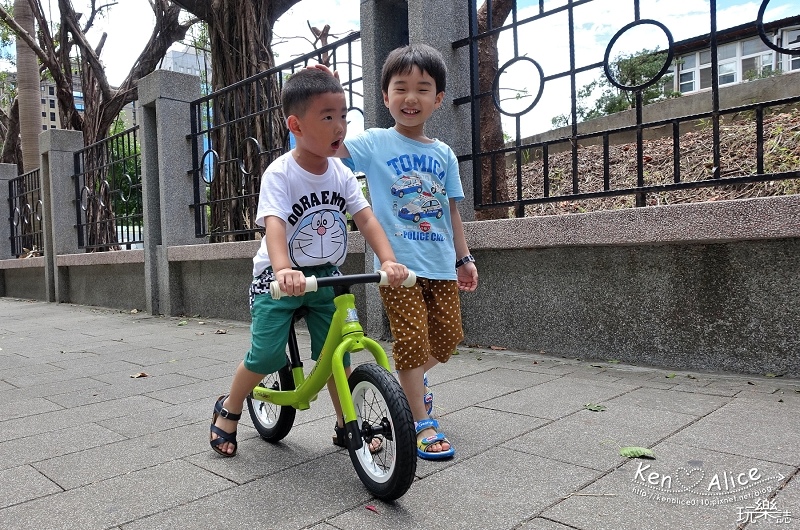 2017.07Double Balance兒童滑步車、平衡車27.jpg