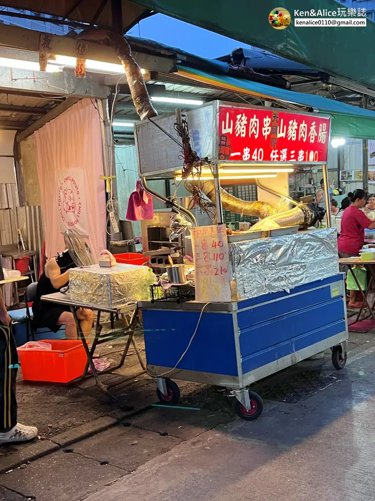 景美夜市美食-光頭哥山豬肉串香腸