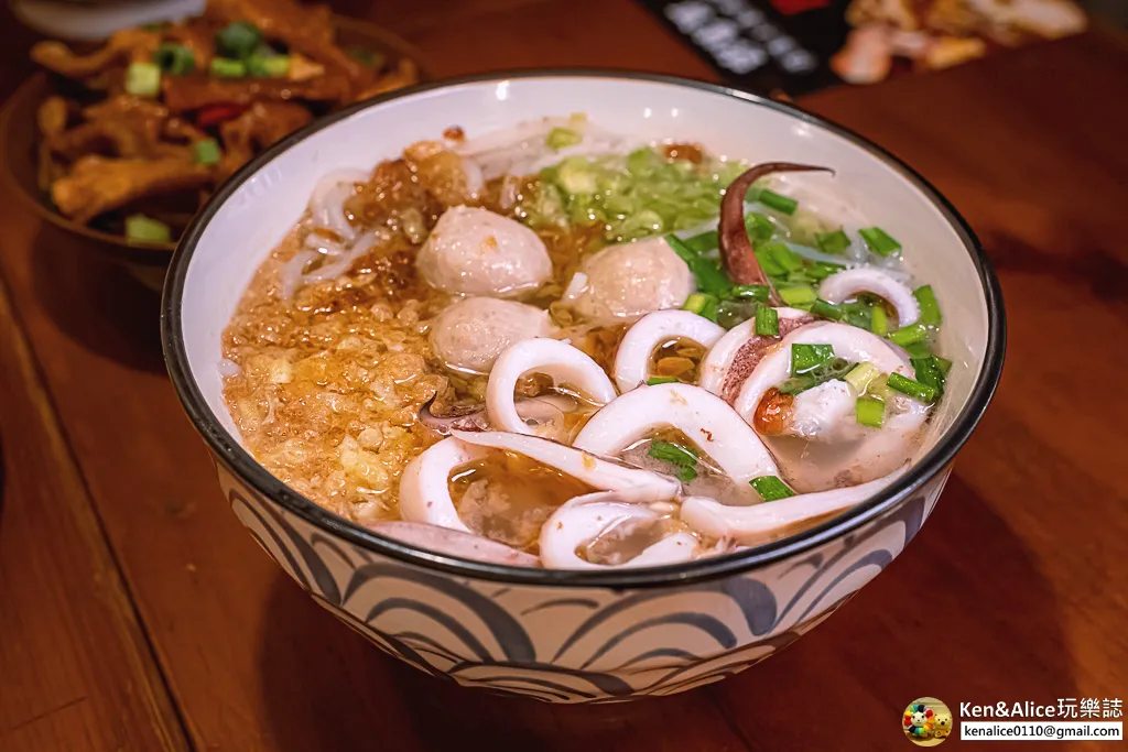 三峽美食-彭富貴雞湯小卷米粉